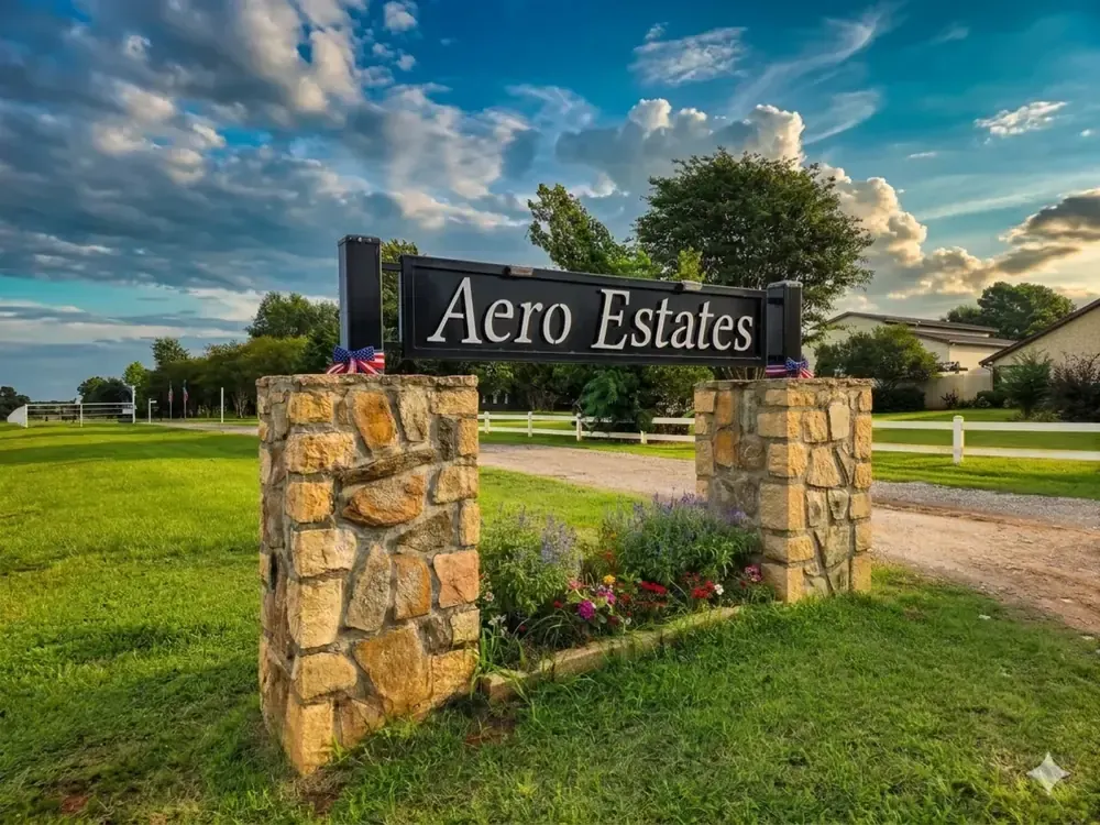 Aero Estates Airpark entrance sign on Lake Palestine near Frankston Texas