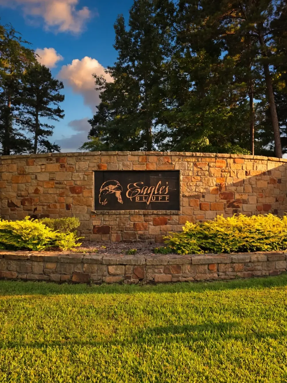 Eagles Bluff Country Club entrance sign on Lake Palestine near Bullard Texas